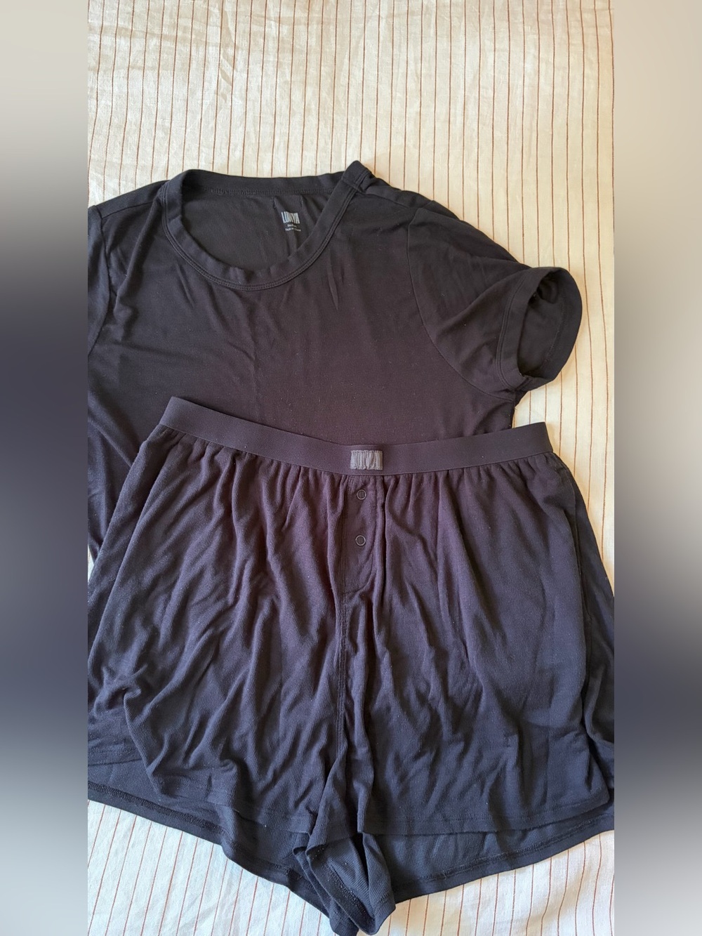 Lunya Soft Modal Rib Tee Short Set, M - Picture 7 of 14